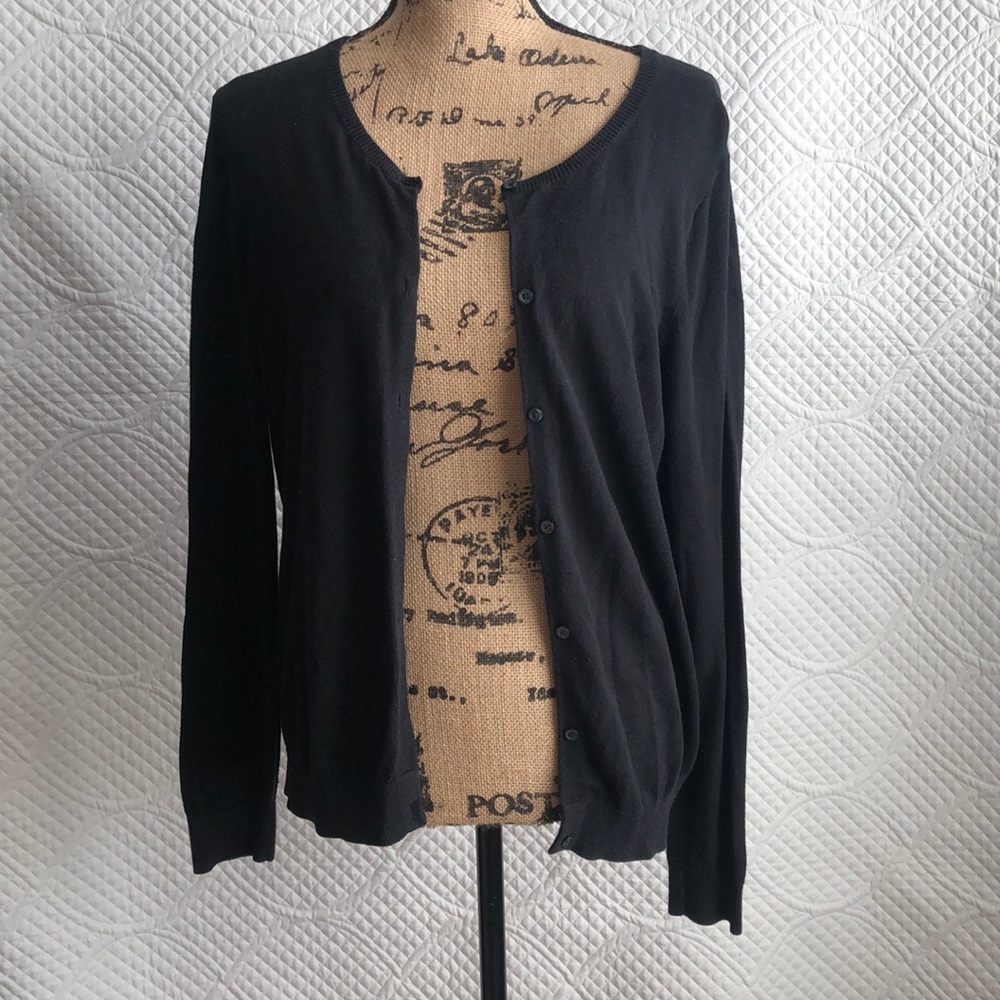 Old Navy Black Long Sleeve Button Up Cardigan